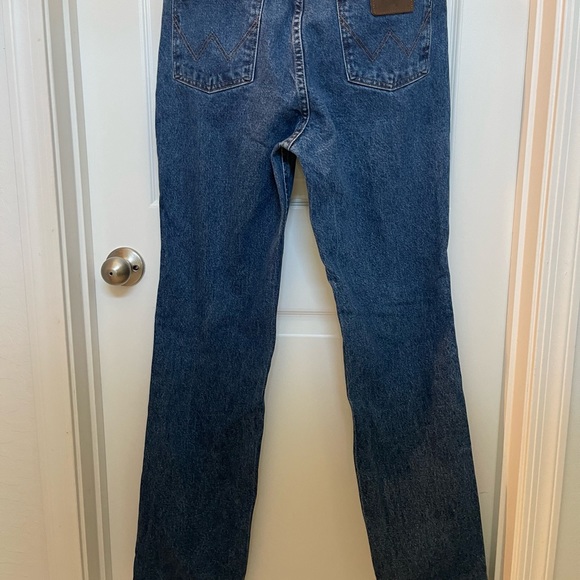 Wrangler Slim Fit 36 MWZ. - Picture 5 of 5
